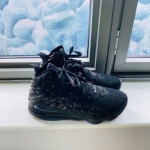 Lebron James Sneakers mens size 10